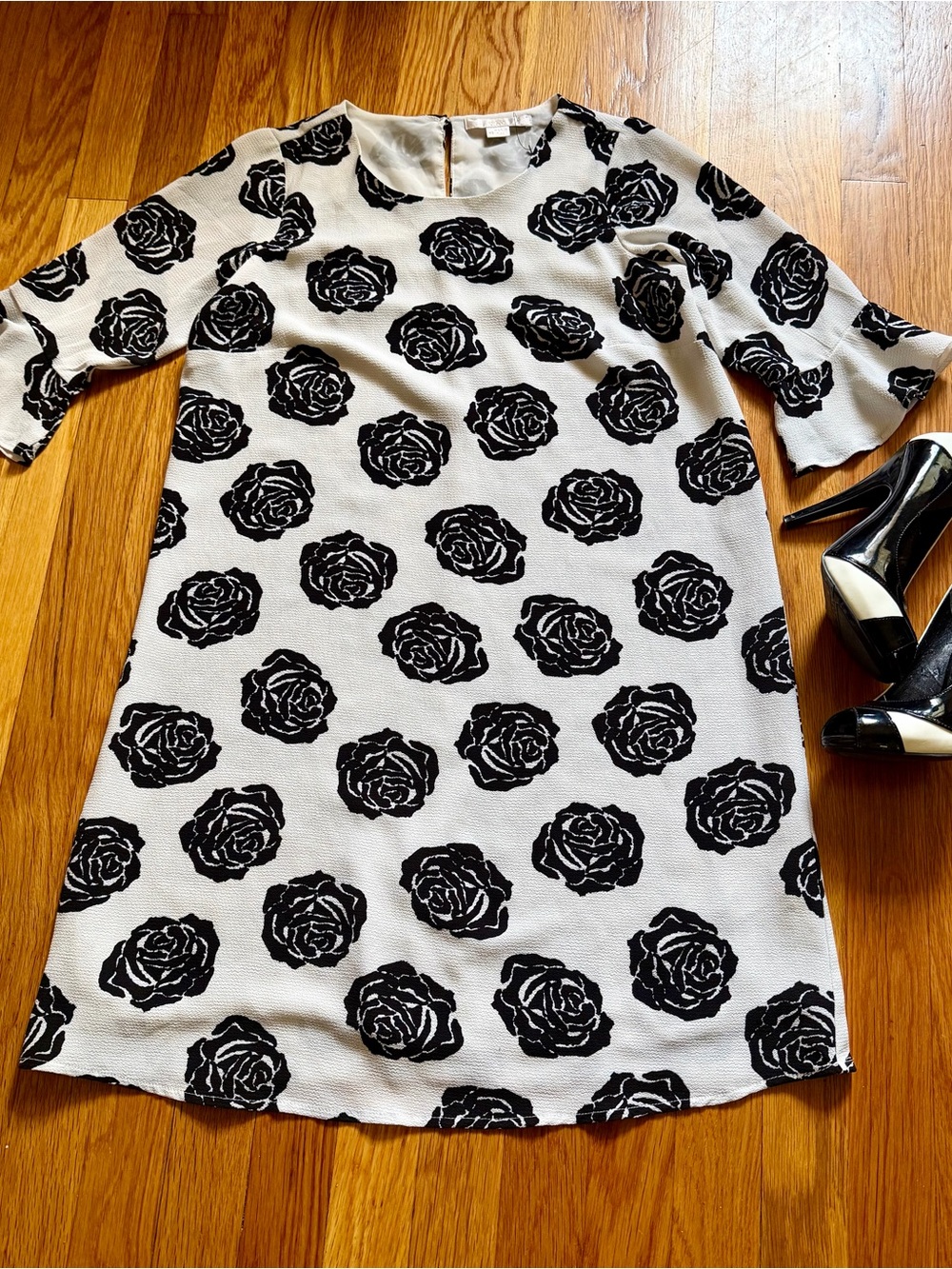 C&E Black & White Rose Print Shift Dress